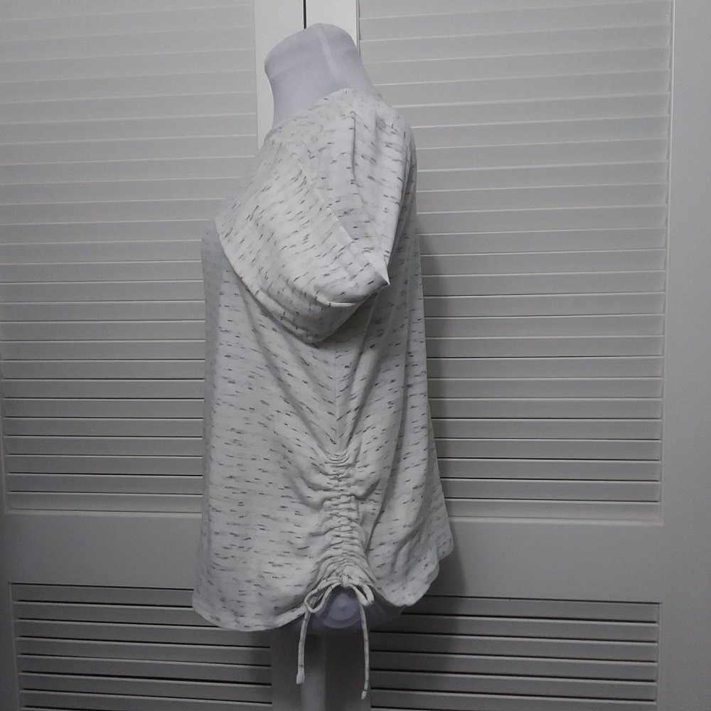 Womens Light Gray Space Dye Side Ruched 3/4 Sleeve Boat Neck Knit Top - Picture 5 of 12